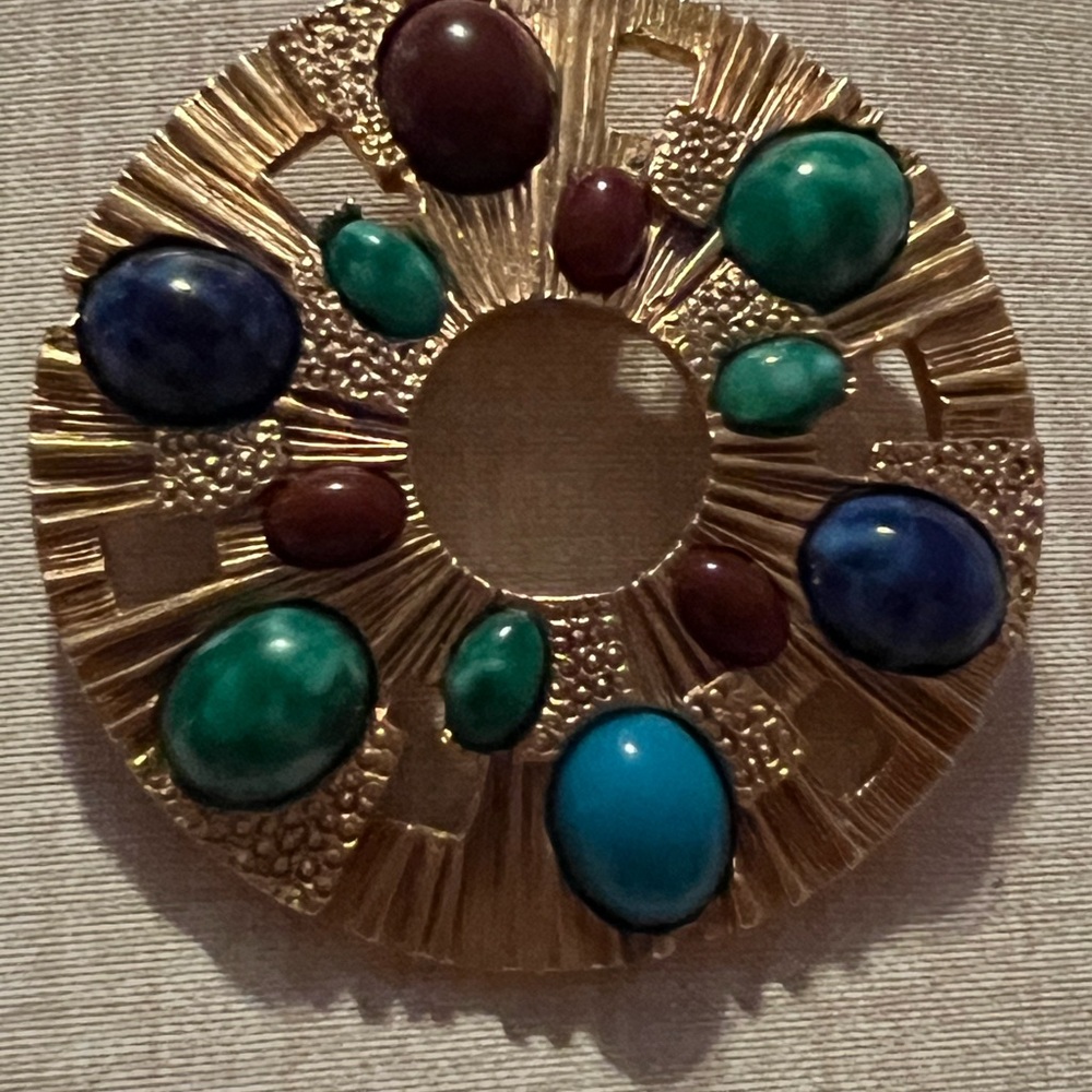 Vintage Modernist Brutalist Medallion Cabochon Gold Brooch /necklace pendant.